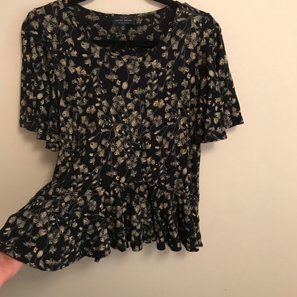 Lucky Brand floral medium top short sleeve - Picture 5 of 14